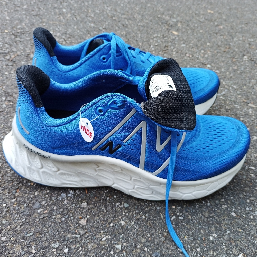 New Balance Fresh Foam Wide sneakers (NEW)